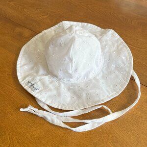 Flap Happy baby eyelet sun hat S